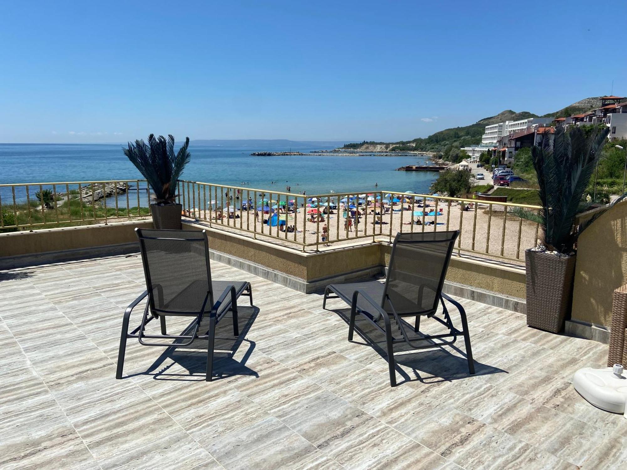 First Line On The Beach Cosy Sea Paradise Apartments Kavarna Exterior photo